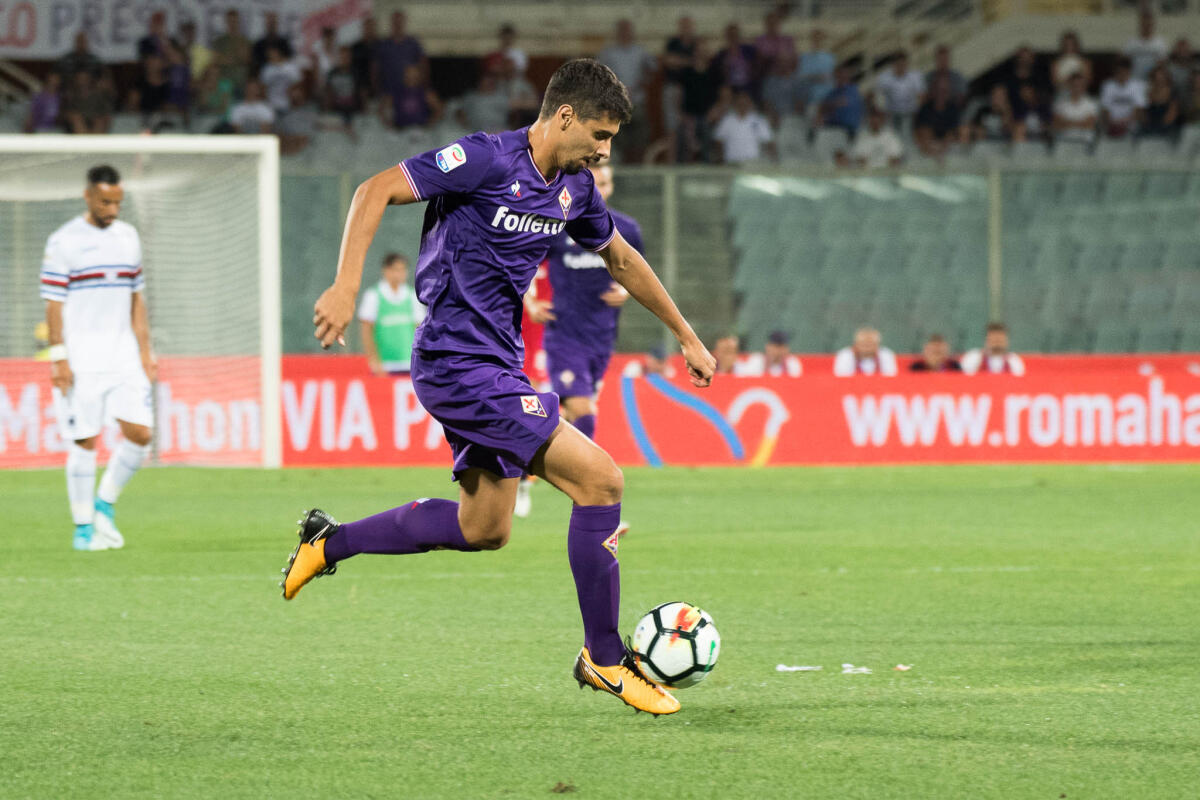 Gil Dias carica i tifosi in vista di Fiorentina-Atalanta - Firenze, stadio Artemio Franchi, 27.08.2017, Fiorentina-Sampdoria, Foto Fiorenzo Sernacchioli. Copyright Labaroviola.com