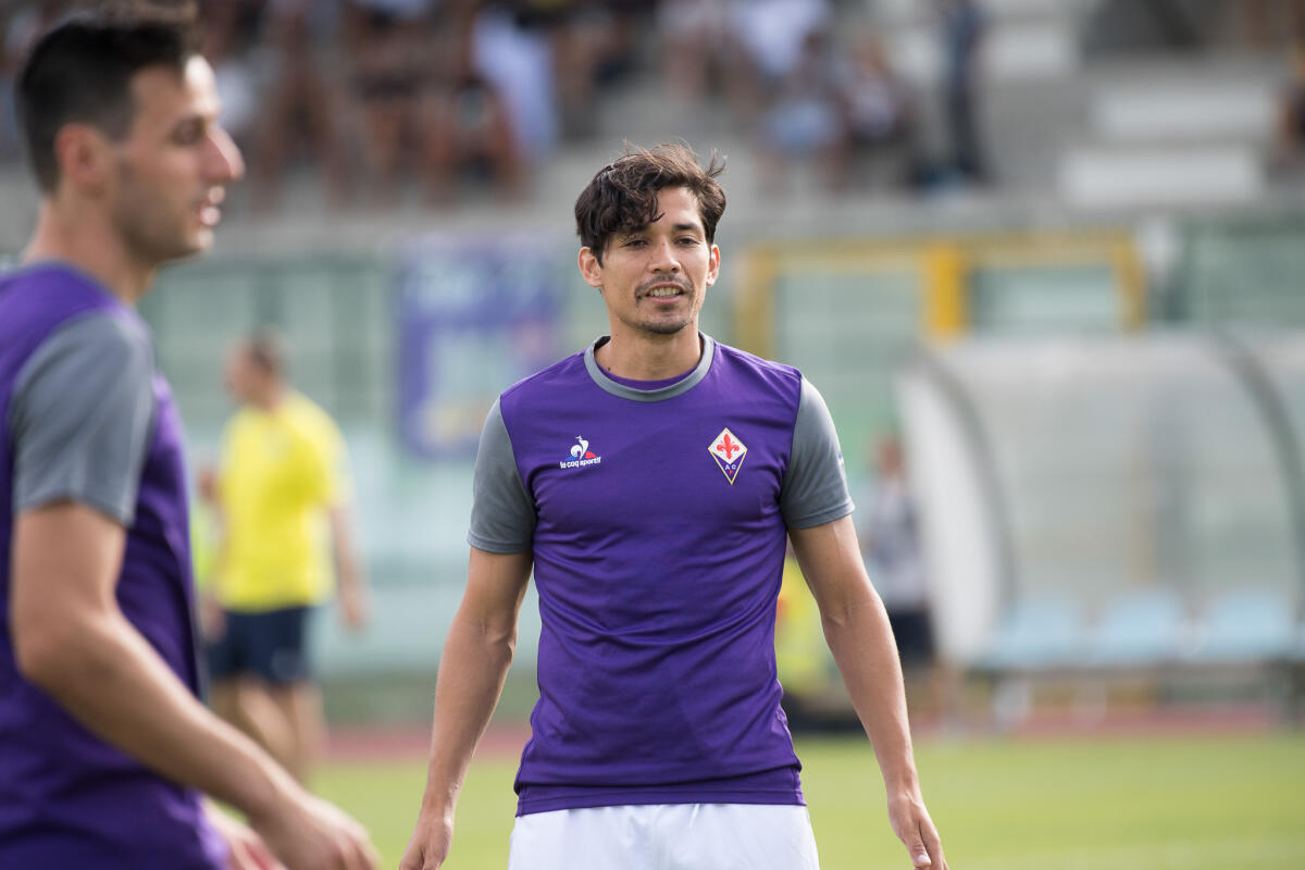 Ag. Mati Fernandez: "È nettamente il più forte giocatore che ha la Fiorentina, come si fa a metterlo da parte?" - Viareggio, Stadio dei Pini, 13.08.2017, Fiorentina-Parma, Foto Fiorenzo Sernacchioli. Copyright Labaroviola.com Mati Fernandez