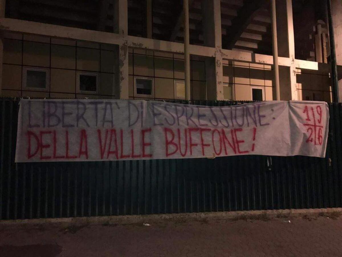 La proprietà di nuovo nel mirino: 'Libertà di espressione: Della Valle buffone!' - 