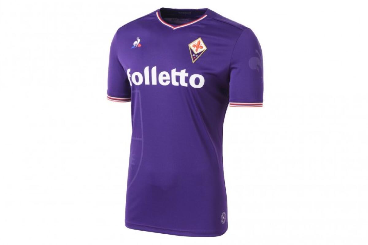 Juventus-Fiorentina: la maglia da trasferta stavolta sarà quella classicissima di colore viola - La maglia viola della Fiorentina 2017/2018
