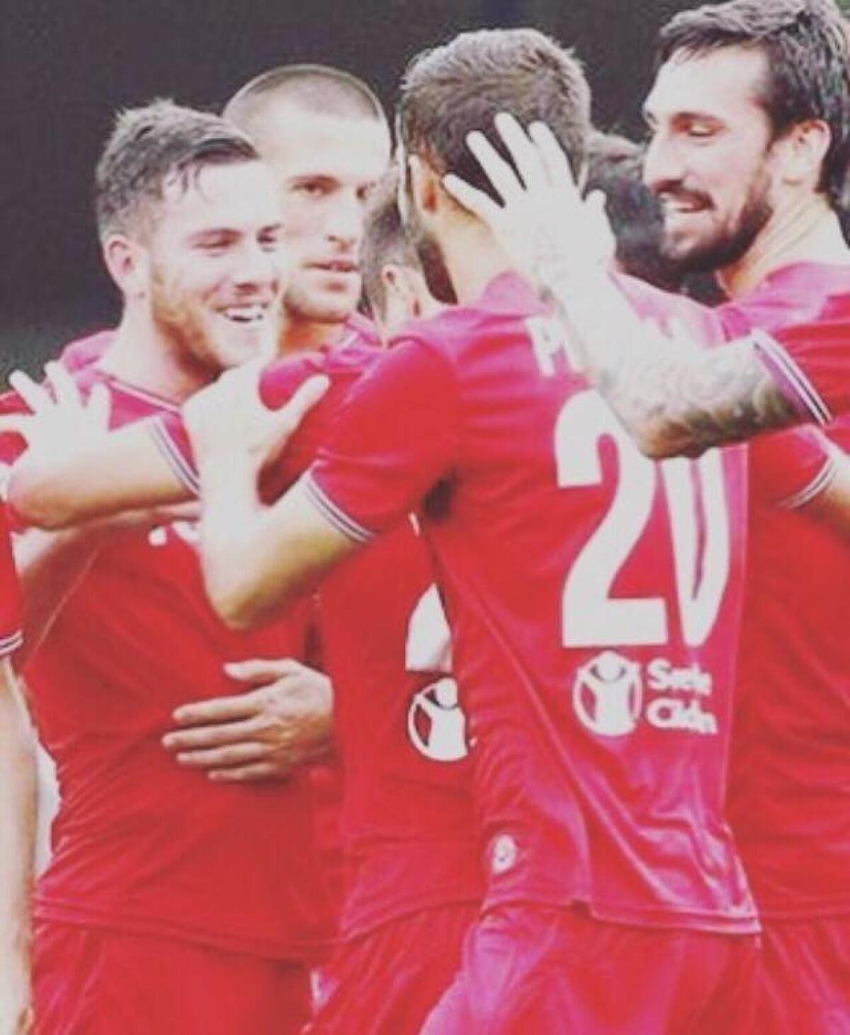 Veretout su Instagram: ''Bellissima vittoria a Verona, con tanto di ciliegina sulla torta'' - 