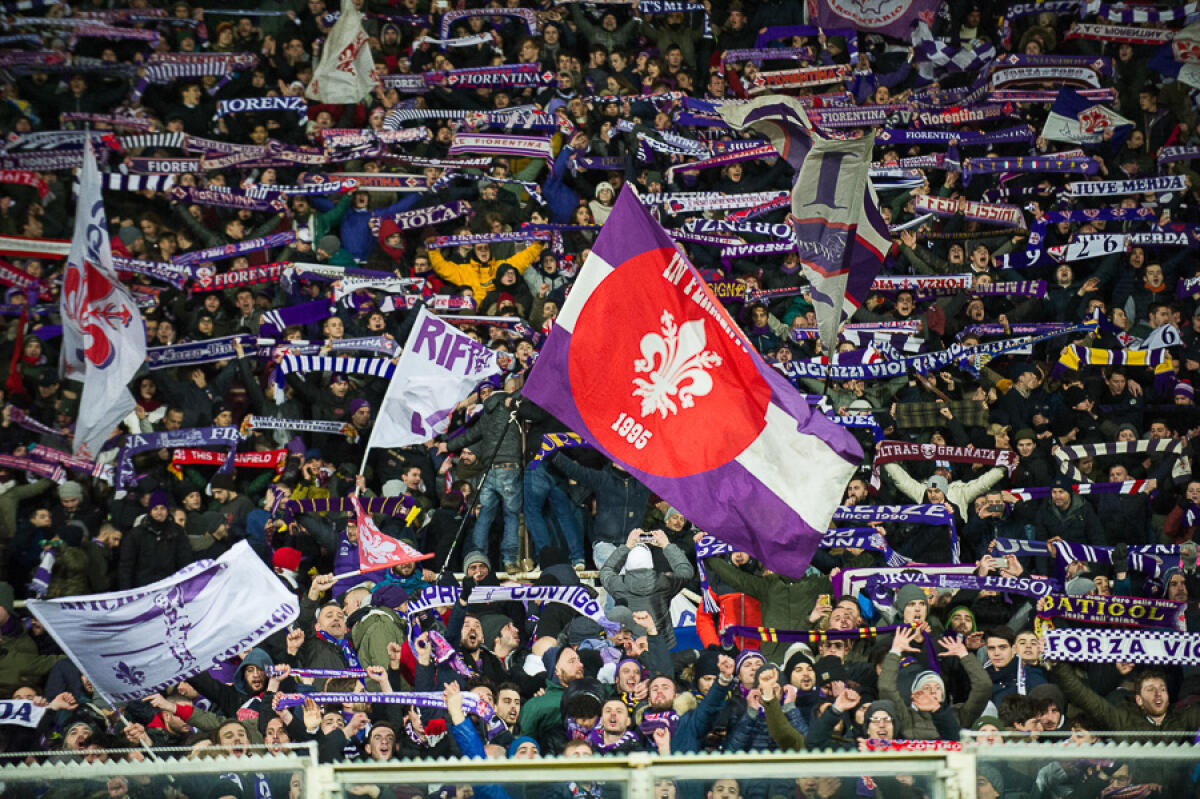 La Fiesole canta: "Torino è stata e resterà granata" e dal settore ospiti si leva il coro: "Firenze, Firenze!" - Firenze, stadio Artemio Franchi, 15.01.2017, Fiorentina-Juventus, Foto Fiorenzo Sernacchioli.