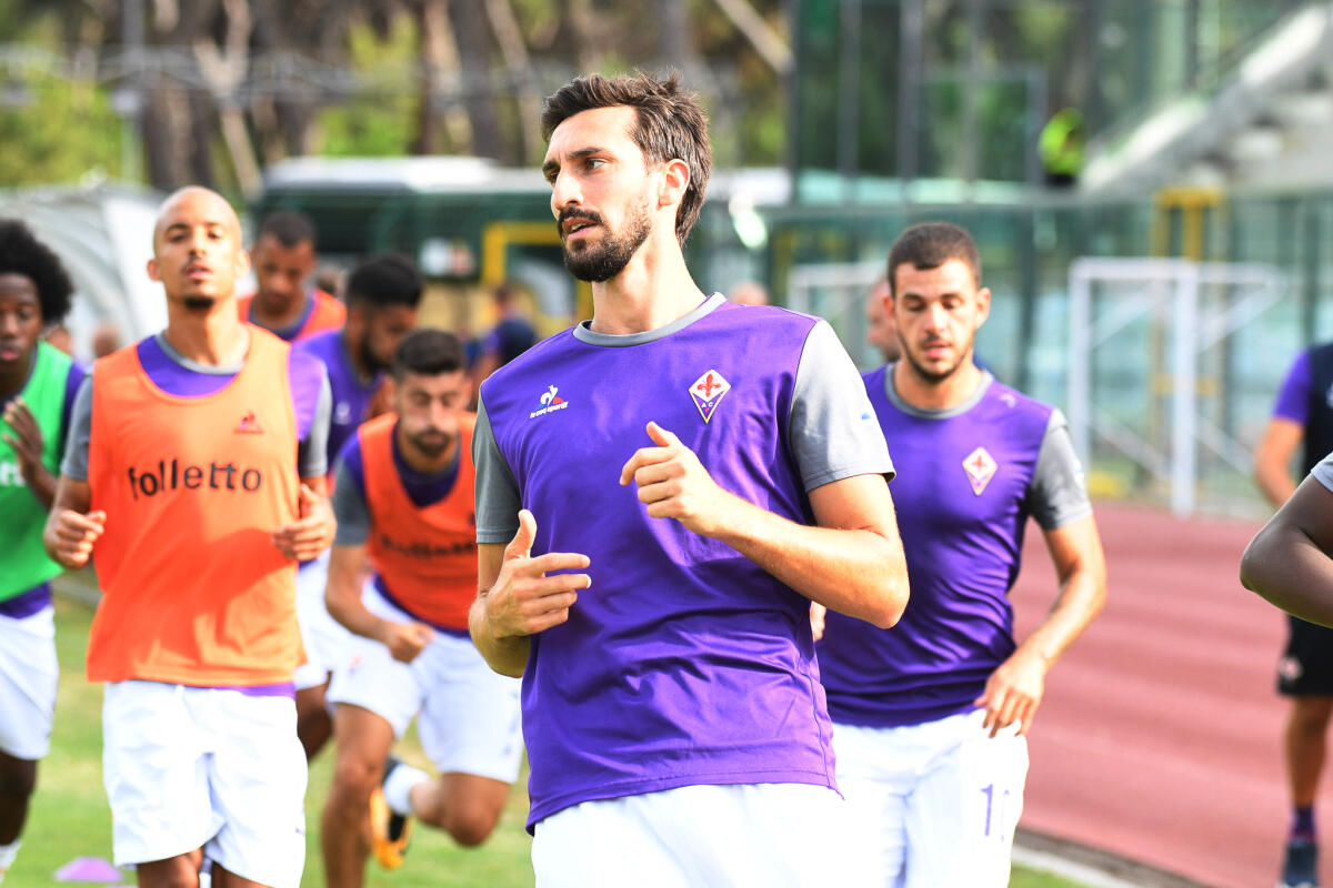 I due intoccabili della Fiorentina si chiamano Pezzella e Astori. E adesso Pioli studia la difesa a tre, Vitor Hugo prescelto ma... - Viareggio, Stadio dei Pini, 13.08.2017, Fiorentina-Parma, Foto Fiorenzo Sernacchioli. Copyright Labaroviola.com Davide Astori