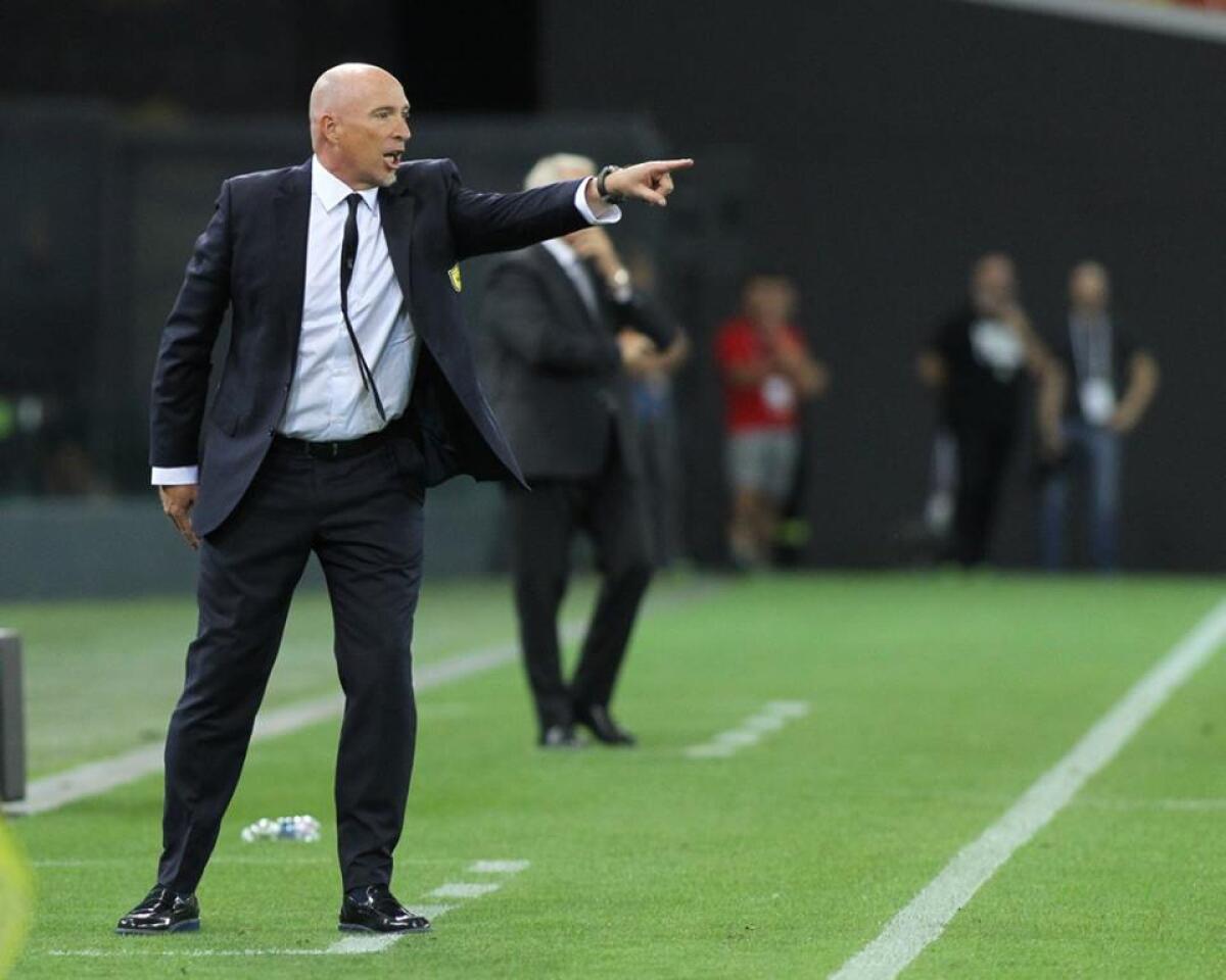 Maran ride e scherza: "Nonostante fossimo in vantaggio nel finale abbiamo anche provato a chiuderla. Castro? Oltre a cantare sa giocare bene. La Fiorentina..." - 