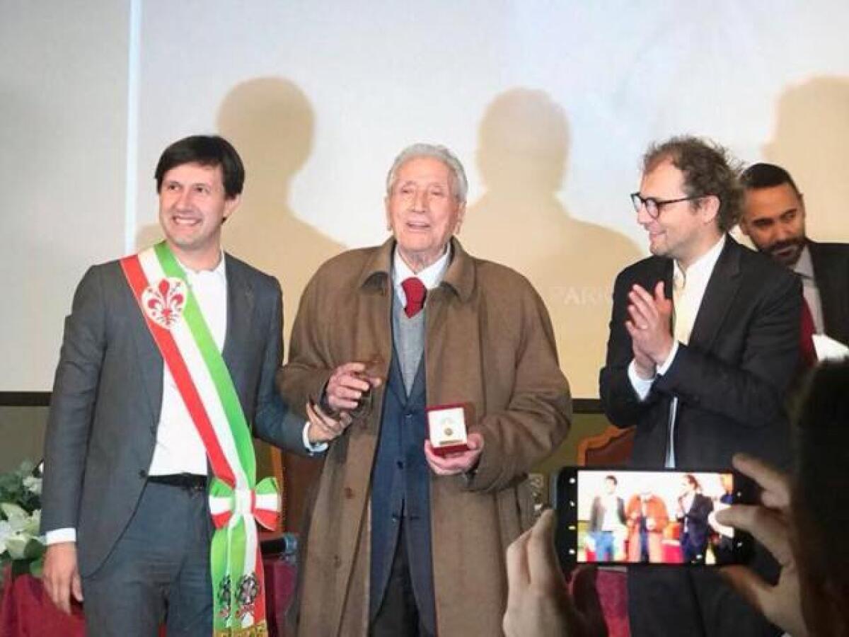 Il Labaro Viola garrisce ancora al vento: Parigi premiato per la terza volta con il Fiorino d'Oro - 