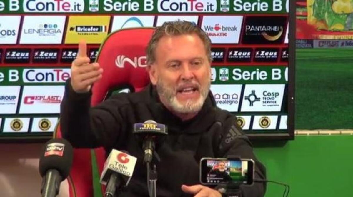 Pochesci rischia il deferimento sportivo per le parole sulla nazionale. Ecco chi è l'allenatore senza peli sulla lingua - 