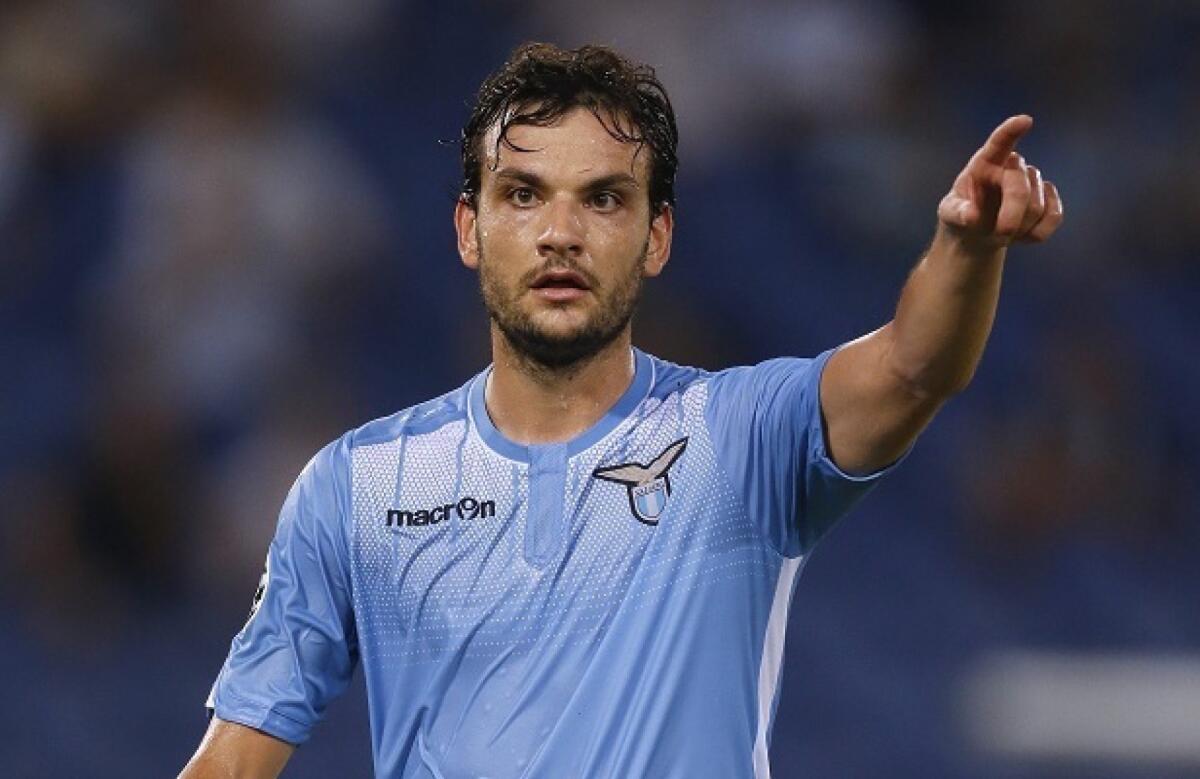 Parolo: "Pezzella si è buttato, non poteva controllare. Fallo su di me, VAR esagerato" - 