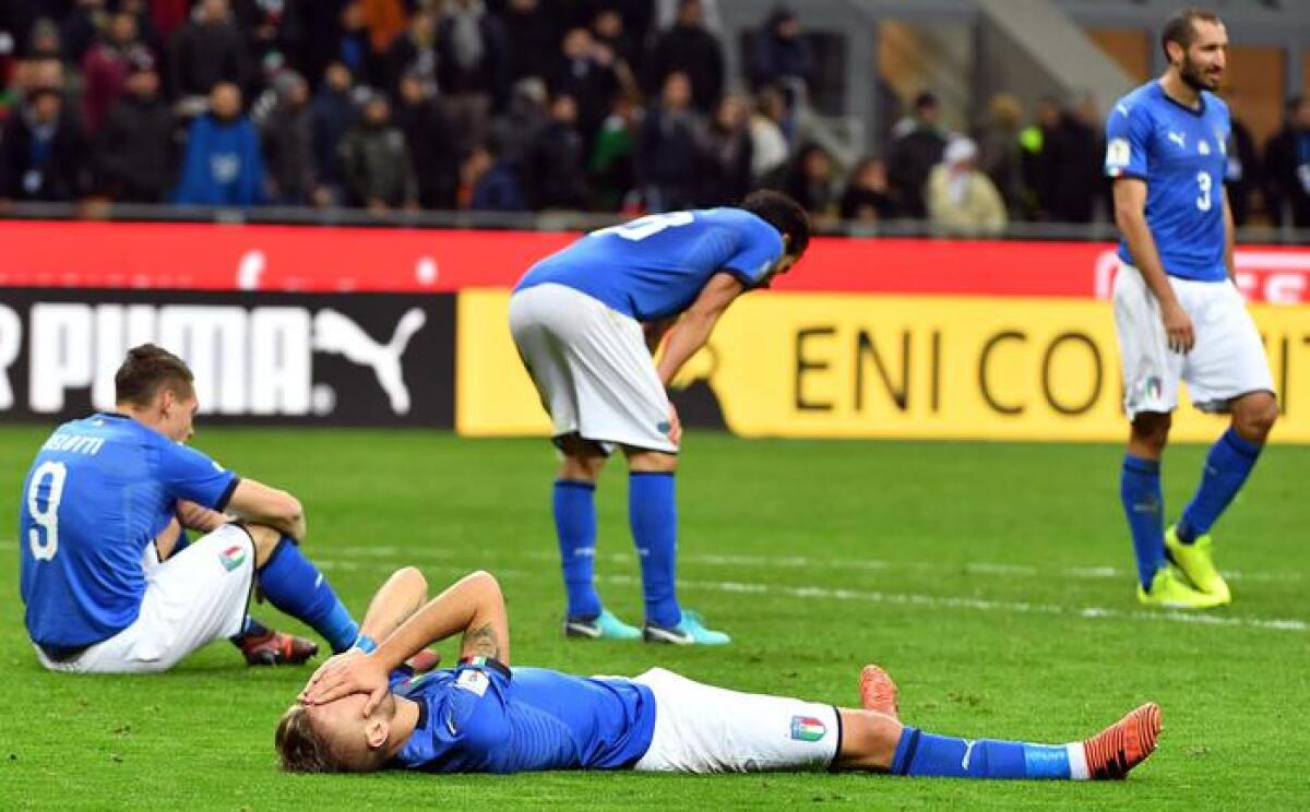 Gli sms tra gli azzurri prima di Italia-Svezia: "Faremmo meglio con Buffon allenatore" - 