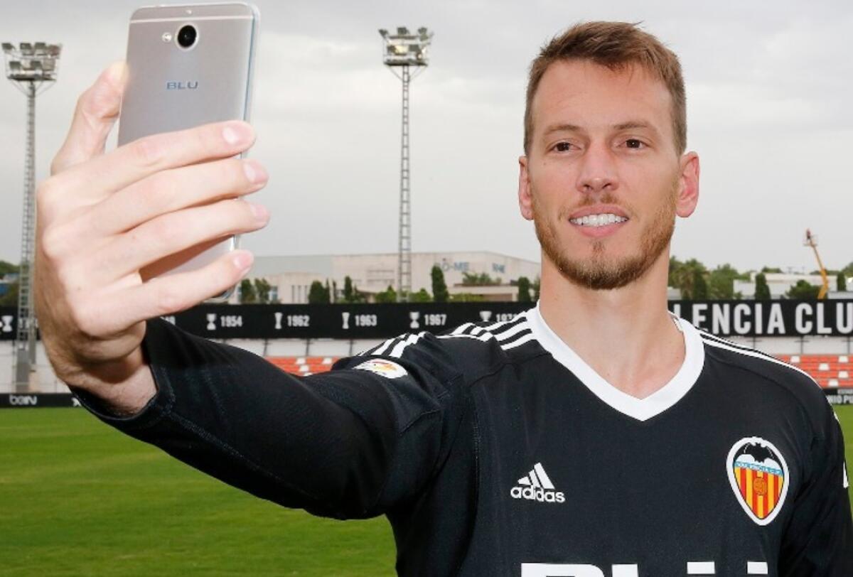 Neto: "L'anno più importante della mia vita è stato nel 2014 alla Fiorentina. Tra Delio Rossi e Ljajic..." - 