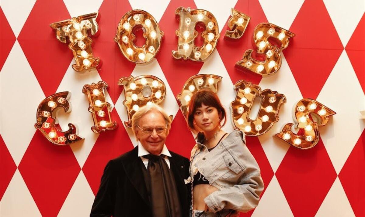 Diego Della Valle lancia in Cina il "Tod's Circus" per rilanciare il suo marchio di scarpe in tutto il mondo - 