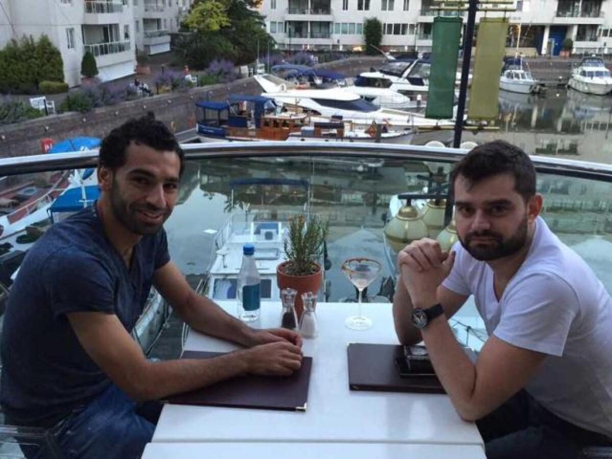 Il procuratore di Salah irride la Fiorentina su Twitter: "Forza Roma tick tock tick tock" - 