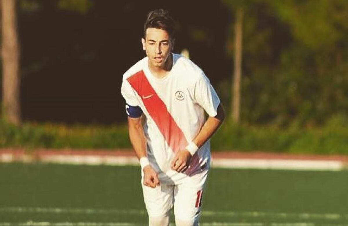 Castrovili: "Sono diventato una mezzala grazie a Guidi ed alla Fiorentina, sto crescendo" - 