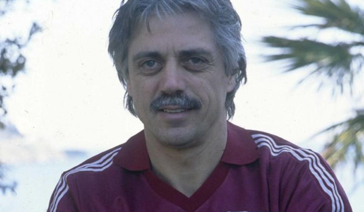 Agroppi: "Napoli stanco, Hamsik inesistente. I giocatori trombino di meno, io parlavo con le mogli" - Agroppi