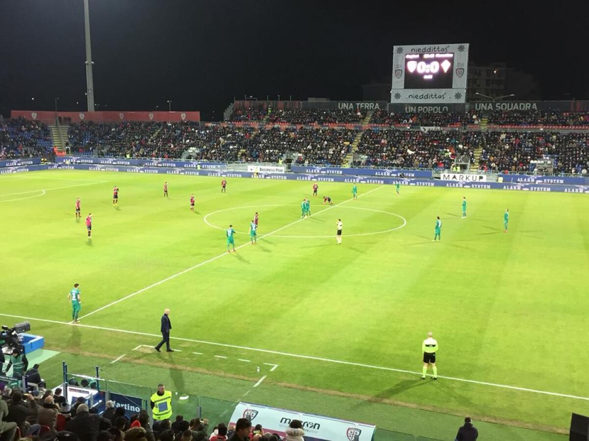 Cagliari-Fiorentina 0-1, la viola domina in Sardegna e vince con l'ennesimo Baba-goal - 