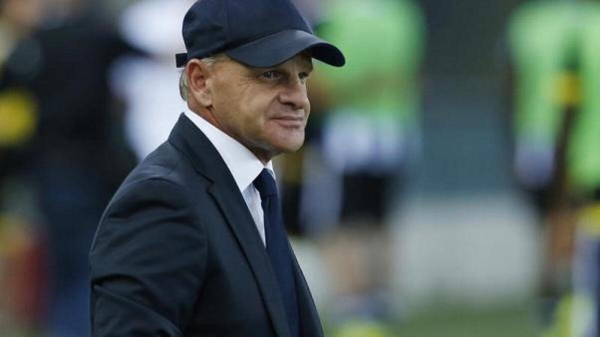 Iachini alza la voce: "A gennaio non si muove nessuno, nemmeno Berardi. Parlerò con Cannavaro" - 