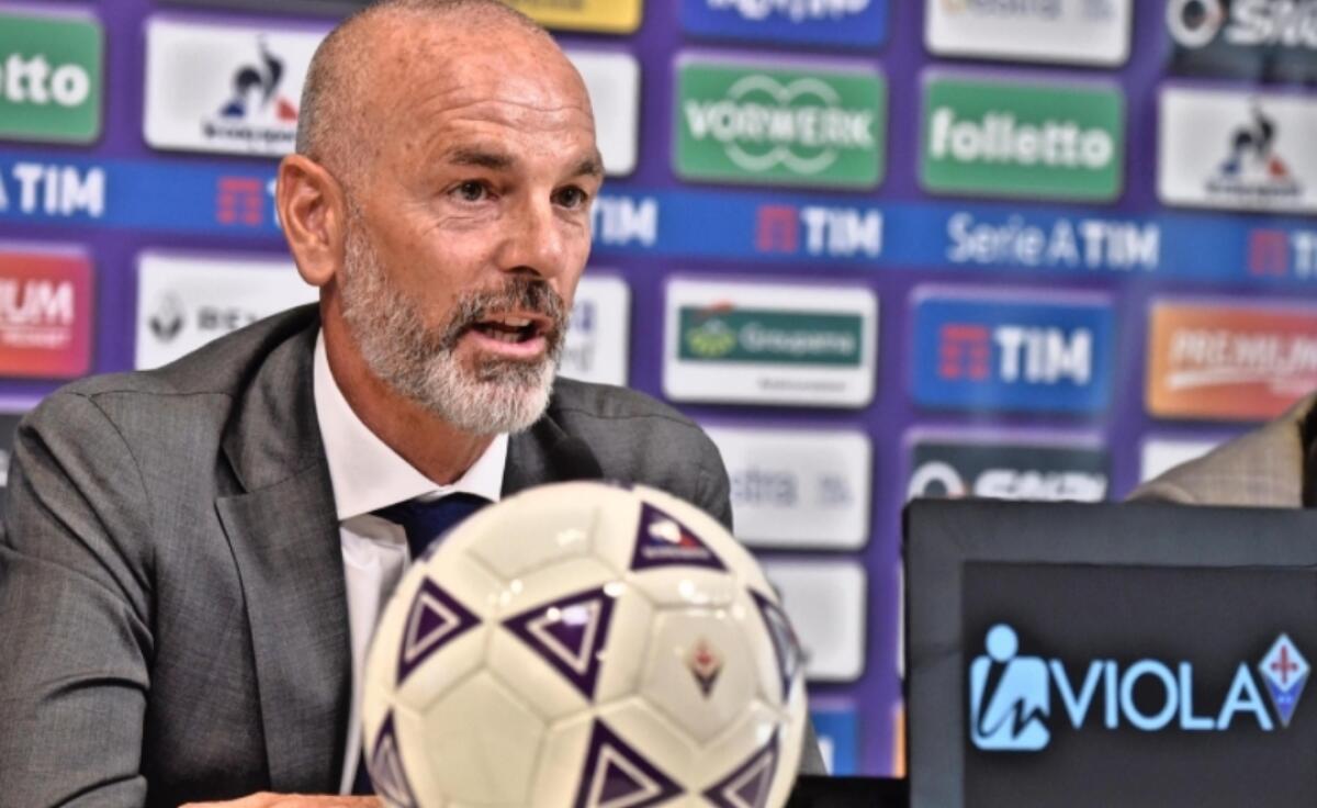 Pioli: "Non è uno scontro diretto, voglio lo stadio pieno. Pezzella in forse, a Kalinic direi..." - Stefano Pioli