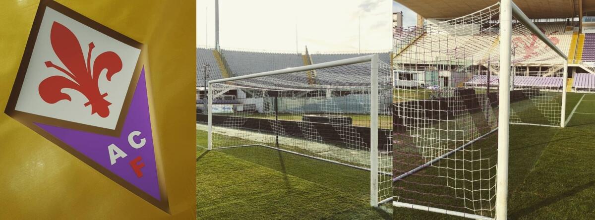 Nuove bandierine con lo scudetto della Fiorentina e reti bianco viola delle porte allo stadio Franchi - 