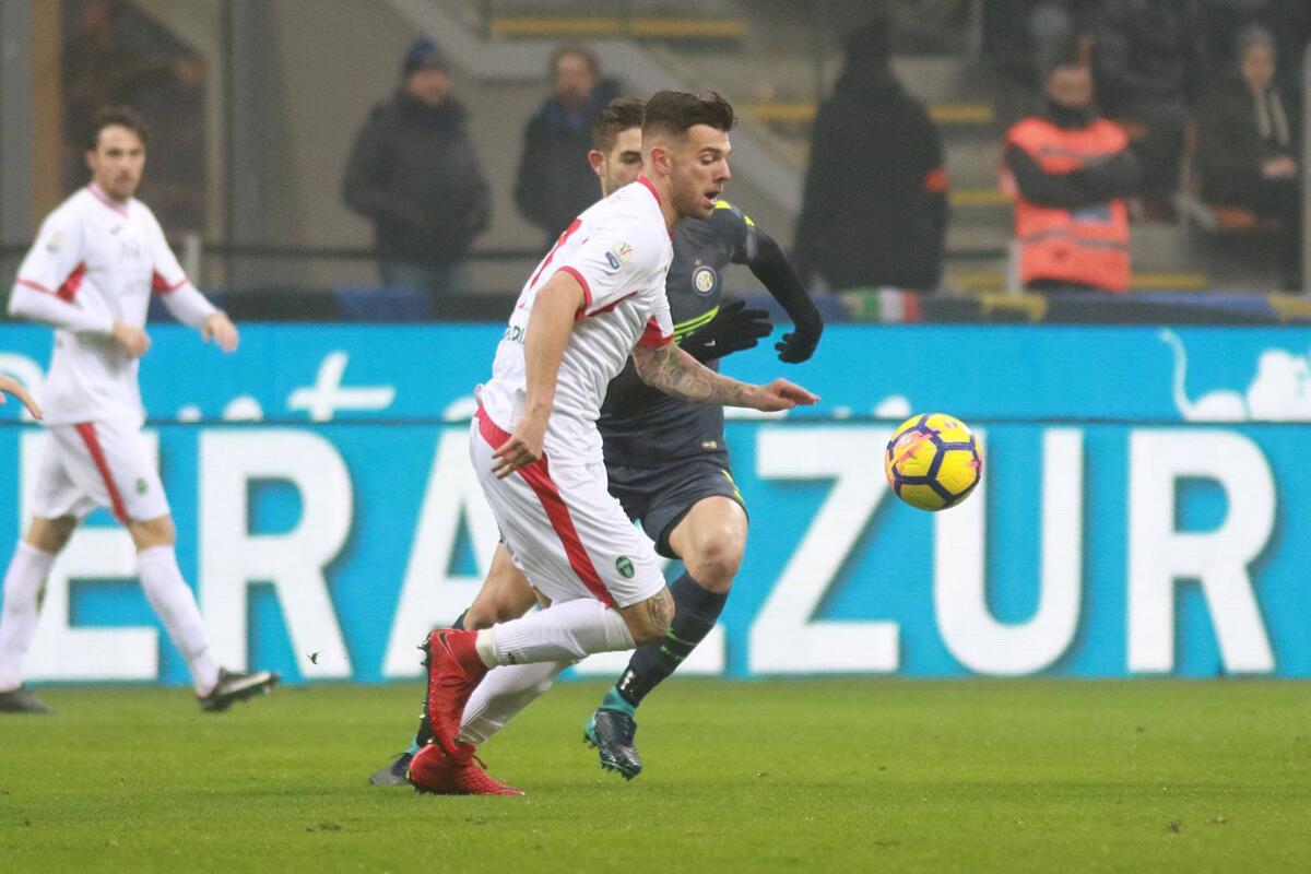 Il Pordenone sfiora l'impresa a San Siro, ma ai calci di rigore passa l'Inter - 