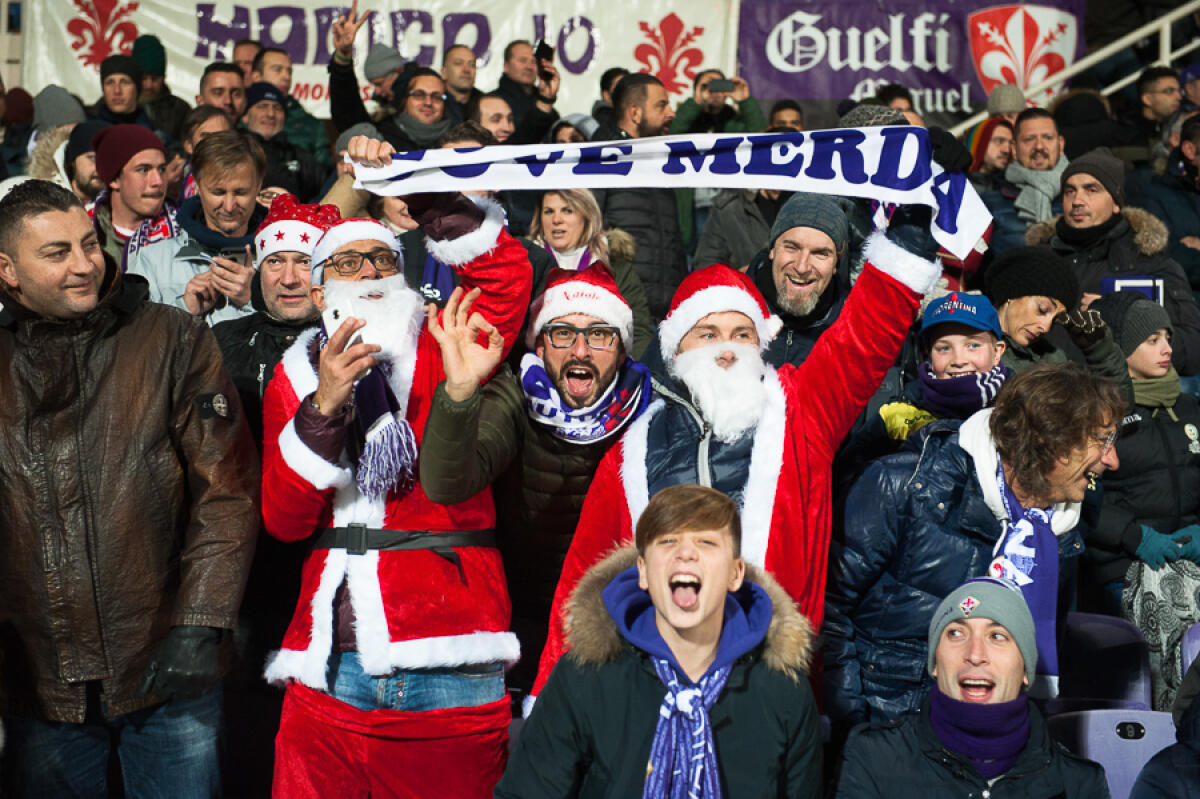 Babbo Natale confessa: sei tifoso viola! Un augurio speciale a tutti i nostri lettori... - Firenze, stadio Artemio Franchi, 22.12.2016, Fiorentina-Napoli, Foto Fiorenzo Sernacchioli. Copyright Labaroviola.com