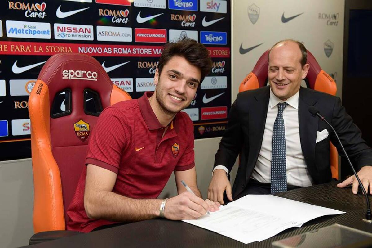 Nome nuovo per la mediana, arriva dalla Francia. Ha esordito in Serie A un anno fa... - 