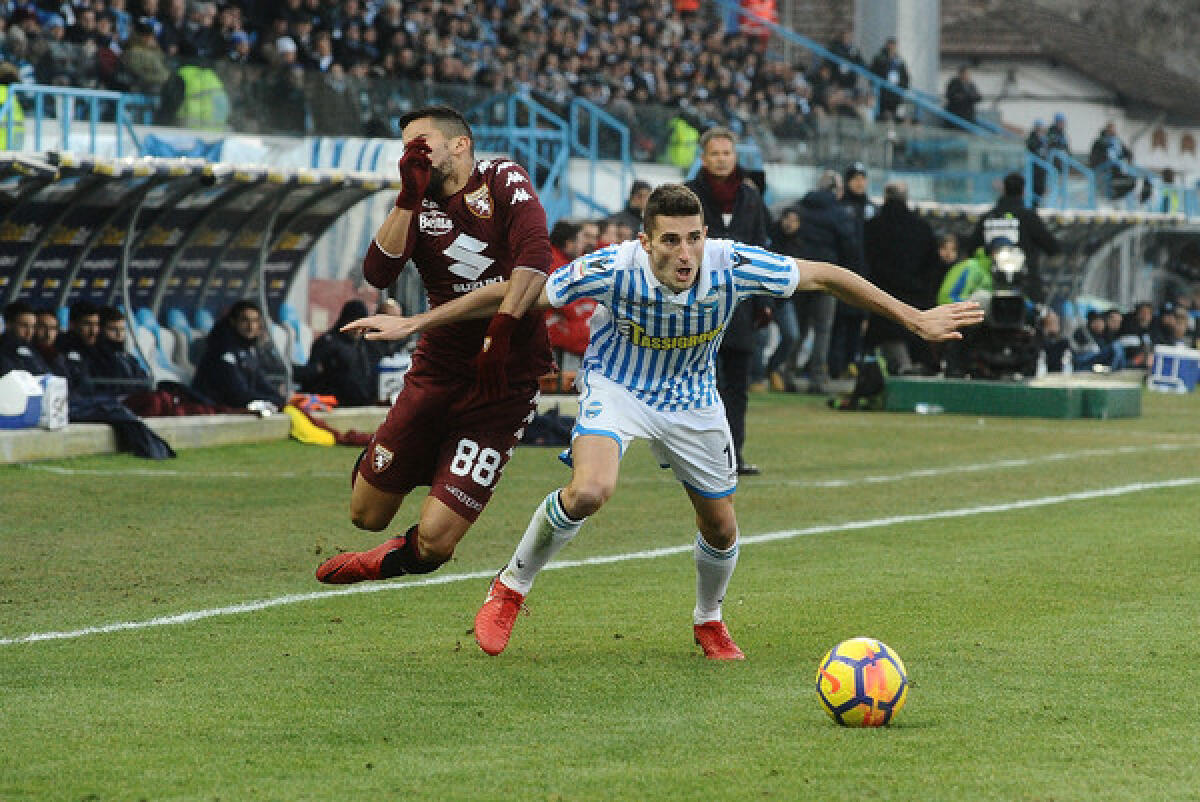 Corvino insiste per Mattiello: subito o a giugno, il difensore della Juve nel mirino del dg - 