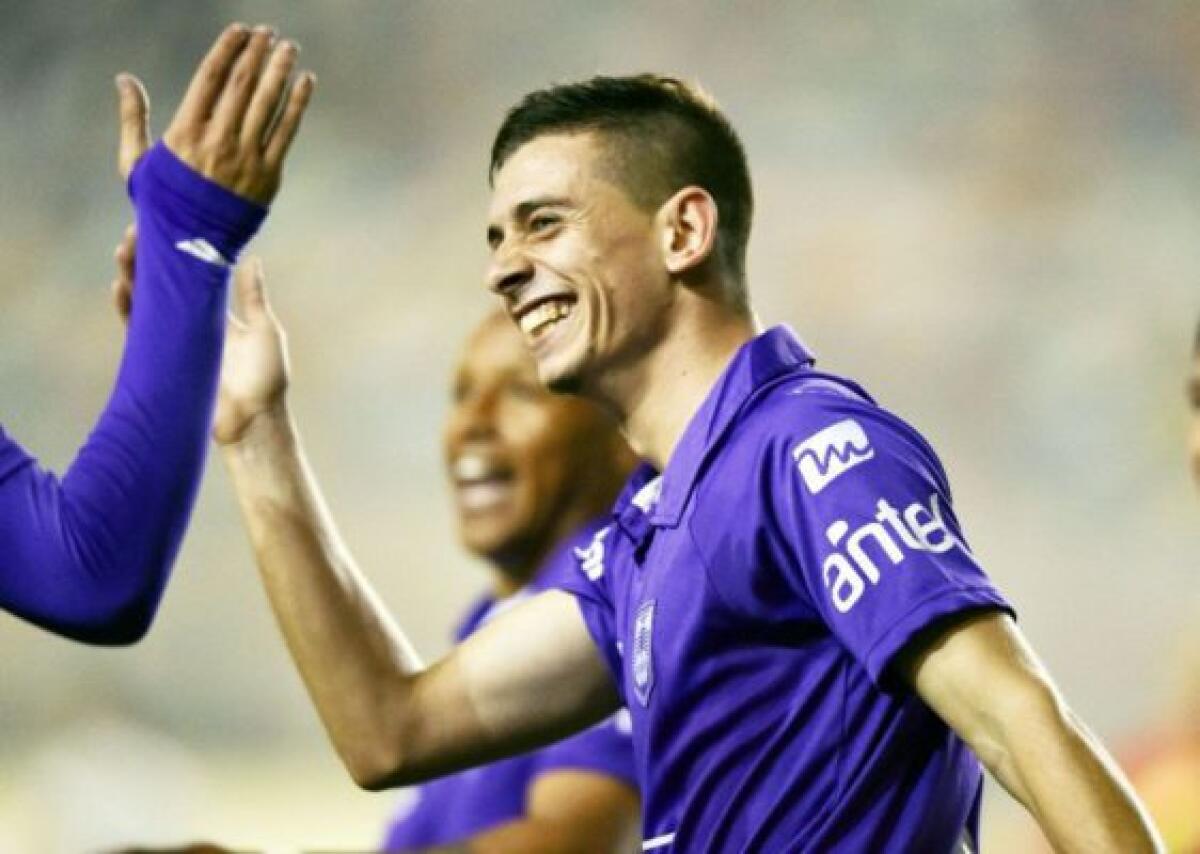 Clamoroso Cellino: fa saltare Castro al Brescia perché indossa una maglia viola. Per scaramanzia... - 