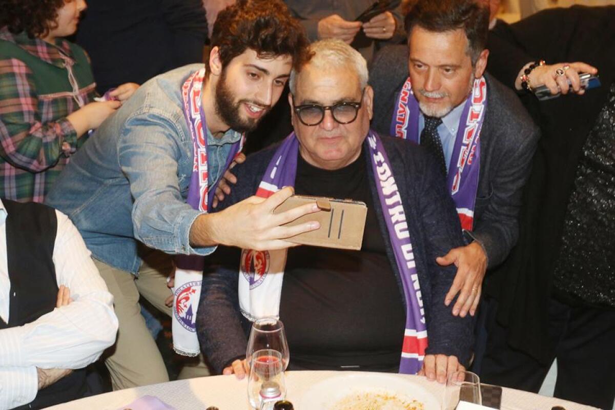 Corvino visto cenare a Milano col ds del Barcellona e il procuratore di Antonelli... - 