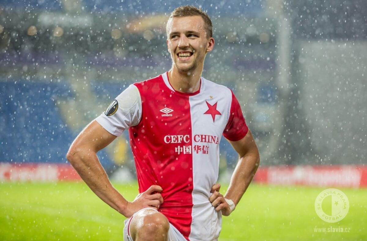 Dalla Repubblica Ceca, interrotta la trattativa per Soucek alla Fiorentina, il giocatore rinnova con lo Slavia Praga - 