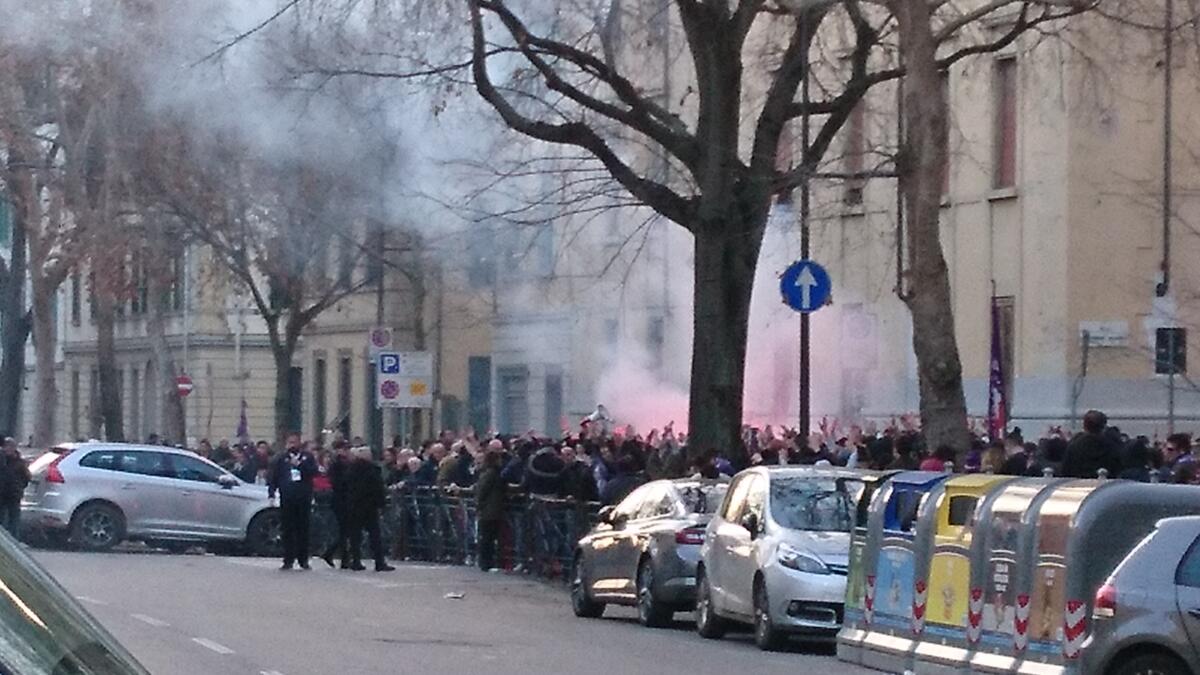 Parte la contestazione! I tifosi si riuniscono fuori dalla Tribuna. Ecco cosa sta succedendo. - 