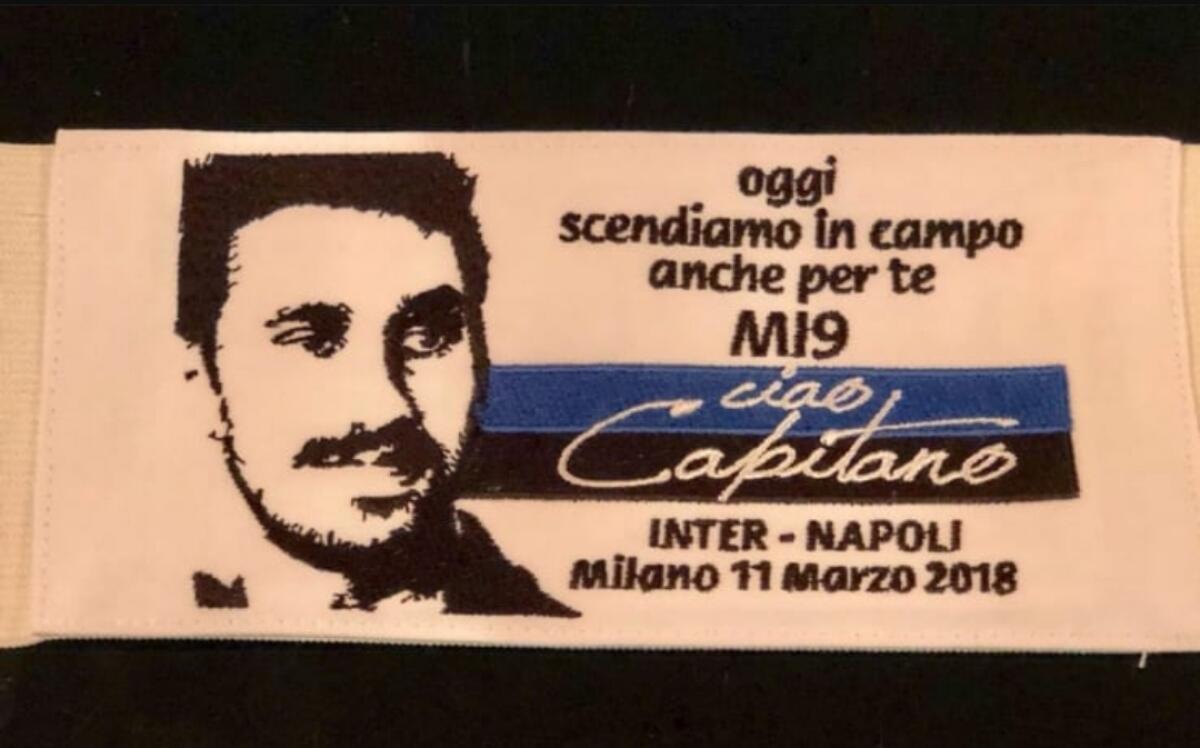 La fascia di Icardi in onore di Astori: "Oggi scendiamo in campo per te" - 