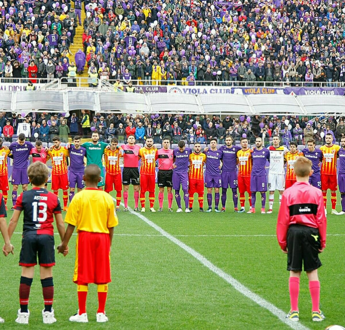 Puggioni: "Una tifoseria meravigliosa, ho chiesto io a Badelj di mischiarci. Mio figlio mi ha chiesto una figurina di Astori.." - 