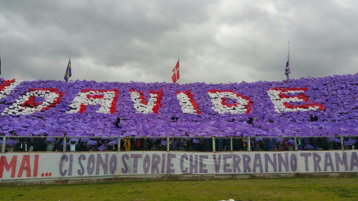 VIDEO, al minuto 13 la Fiesole mostra la coreografia e lo stadio canta "C'è solo un capitano" - Firenze, stadio Artemio Franchi, 11.03.2018 Fiorentina-Benevento, Foto Fiorenzo Sernacchioli. Copyright Labaroviola.com