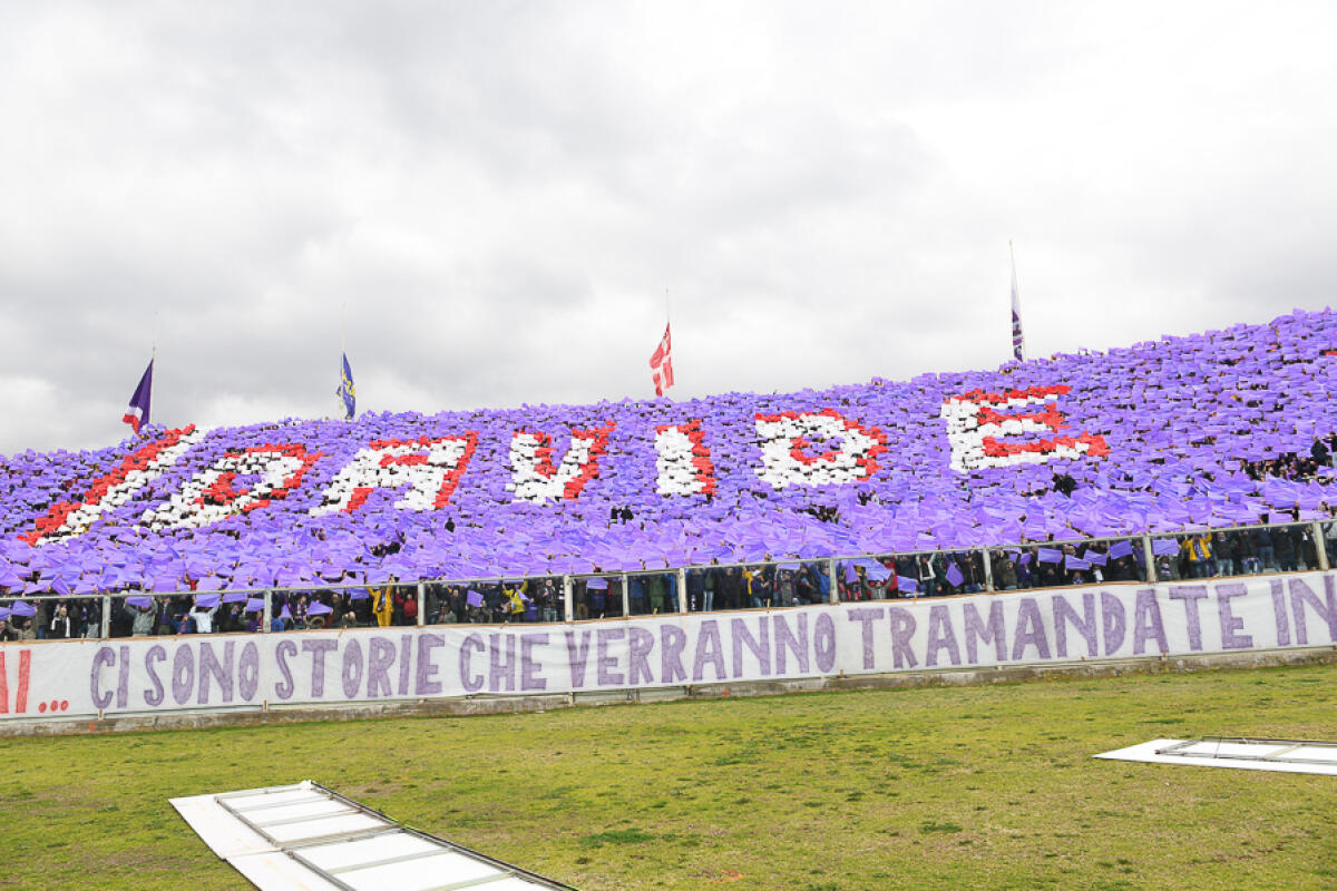 “Davide 13”: l'incredibile storia della coreografia per Astori... - Firenze, stadio Artemio Franchi, 11.03.2018, Fiorentina-Benevento, Foto Fiorenzo Sernacchioli. Copyright Labaroviola.com Curva Fiesole