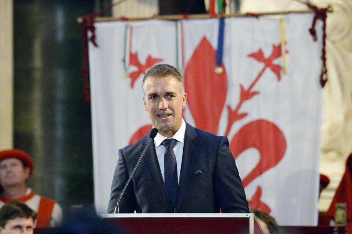 Batistuta: "Astori? Durissima. Simeone ha voglia e farà benissimo. Io allenatore.." - Foto IPP/Carlo Ferraro  
firenze 03-10-2016
nella foto l' ex calciatore omar Gabriel Batistuta riceve la cittadinanza onoraria