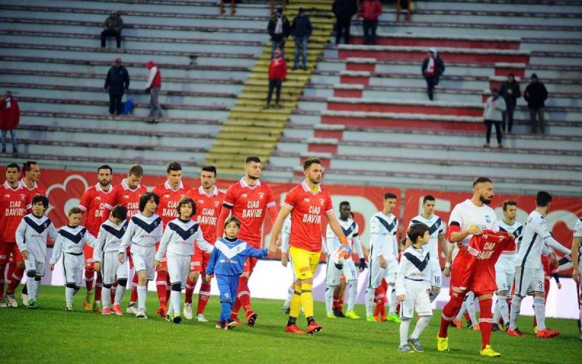 Perugia, sbaglia a pronunciare il nome di Astori. Speaker licenziato - 