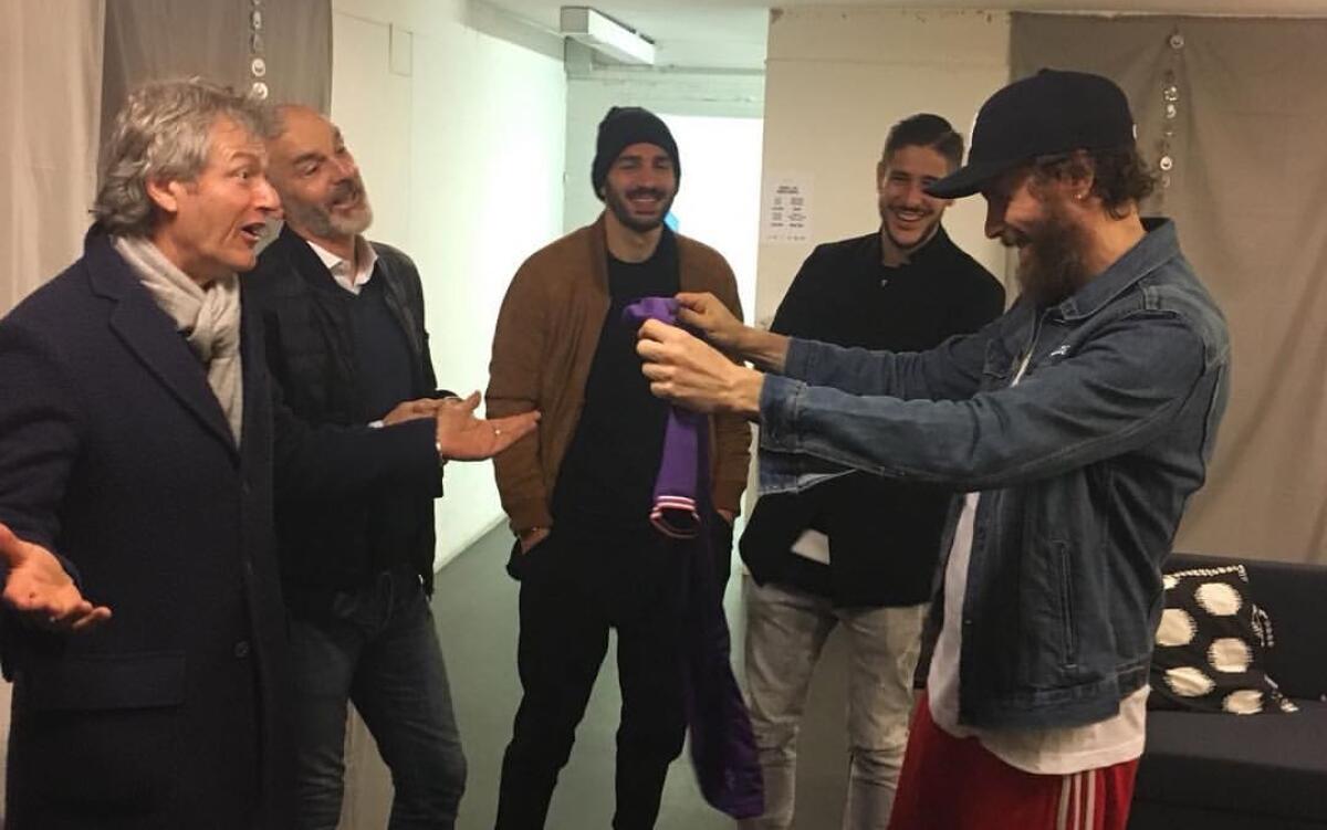 Antognoni: "Che piacere incontrare Jovanotti. Gli abbiamo regalato la maglia, in ricordo di Astori" - 