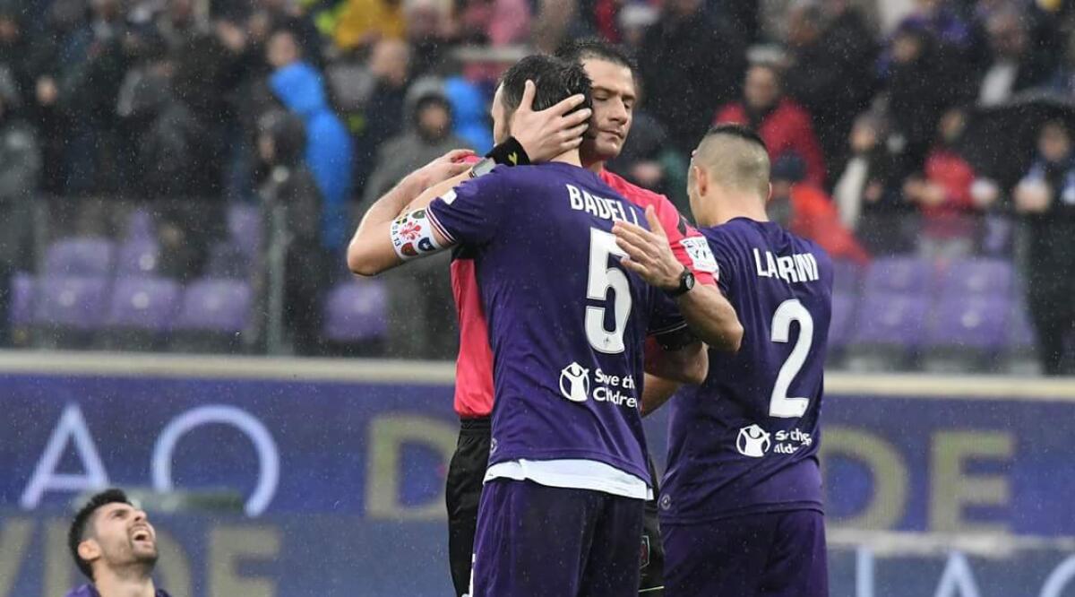 FOTO, Badelj scoppia in lacrime a fine gara e l'arbitro lo abbraccia - Pasqua-Badelj