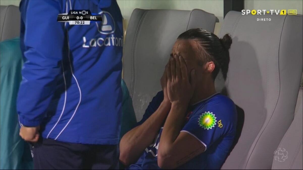 Bakic scoppia in lacrime perchè non riesce a dedicare un gol ad Astori - 