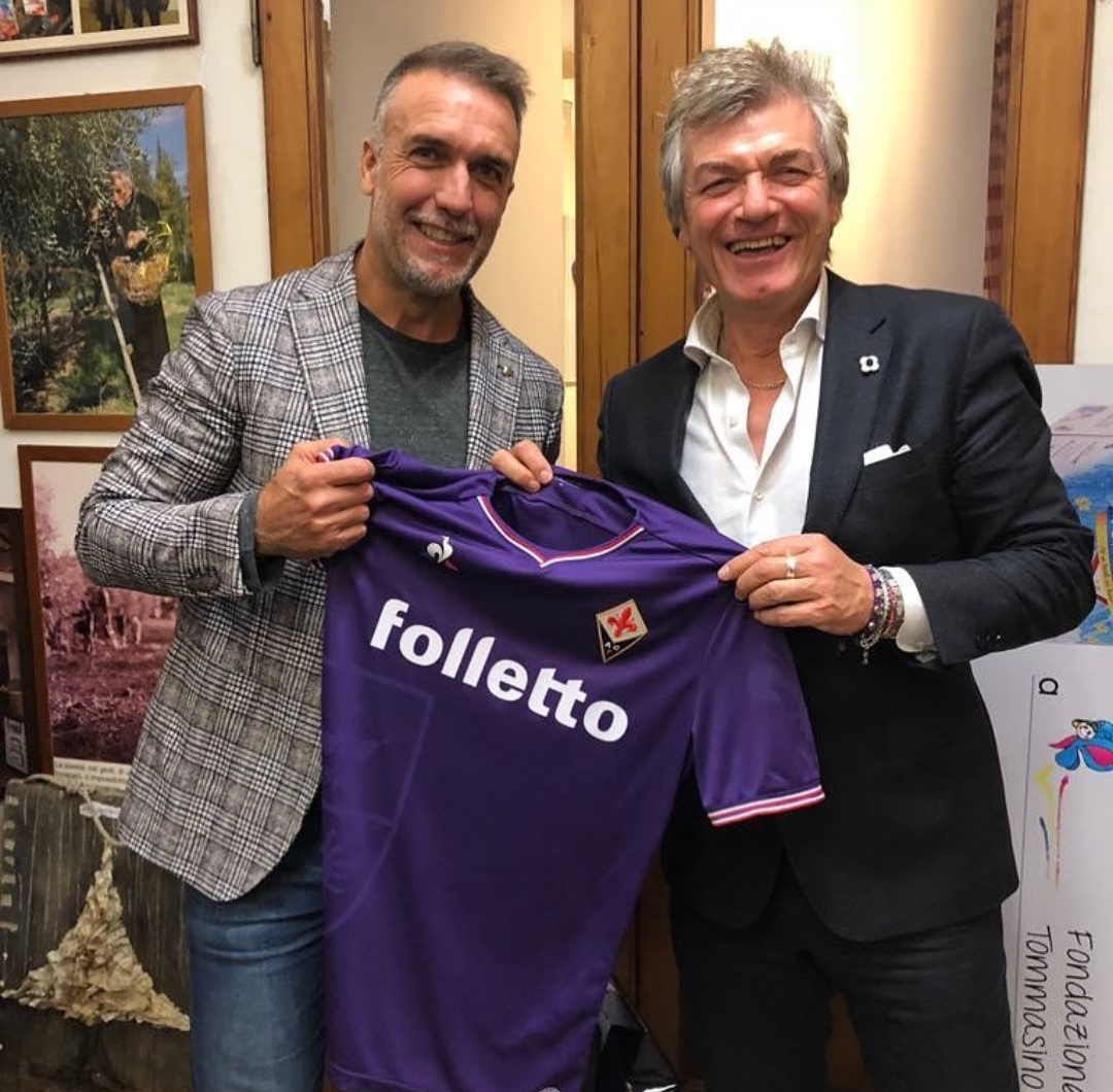 FOTO, Antognoni e Batistuta con la maglia viola, la storia della Fiorentina in una sola foto