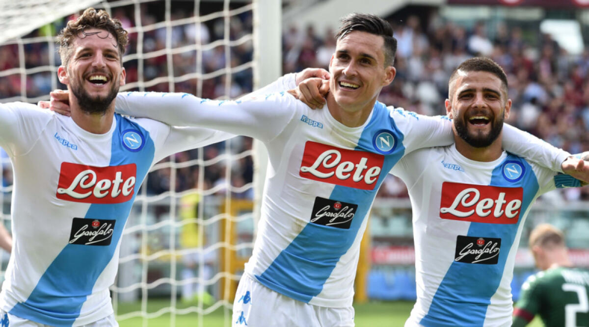 Gazzetta: Sarri non si fida, contro la Fiorentina giocano i titolarissimi. Milik in panca, solito attacco... - 
