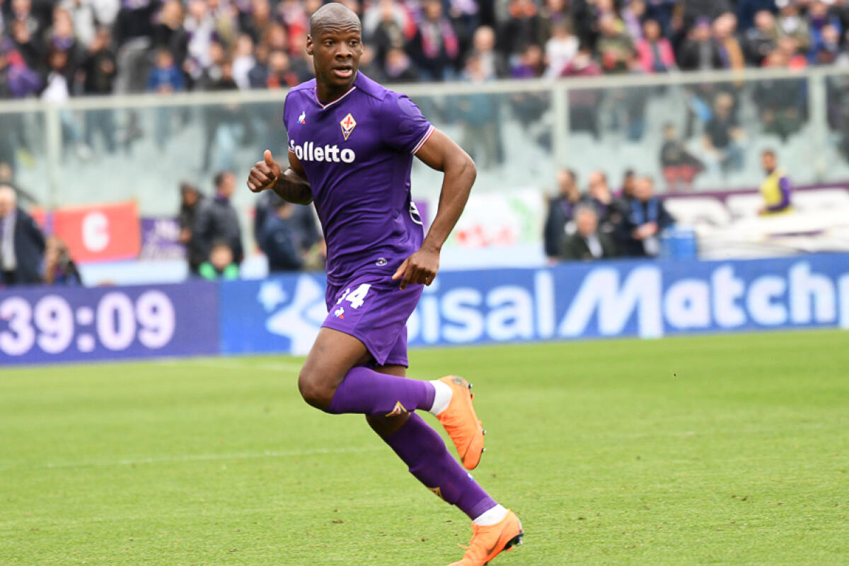 Fiorentina in dieci dopo appena mezz'ora, Irrati mostra il secondo giallo a Dabo - Firenze, stadio Artemio Franchi, 15.04.2018, Fiorentina-Spal, Foto Fiorenzo Sernacchioli. Copyright Labaroviola.com, Dabo