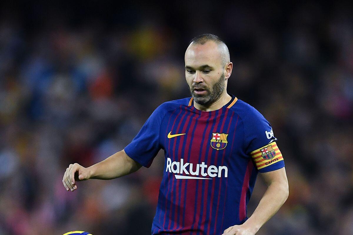 Iniesta saluta il Barcellona, il giocatore pronto a volare in Cina da Paulo Sousa - 