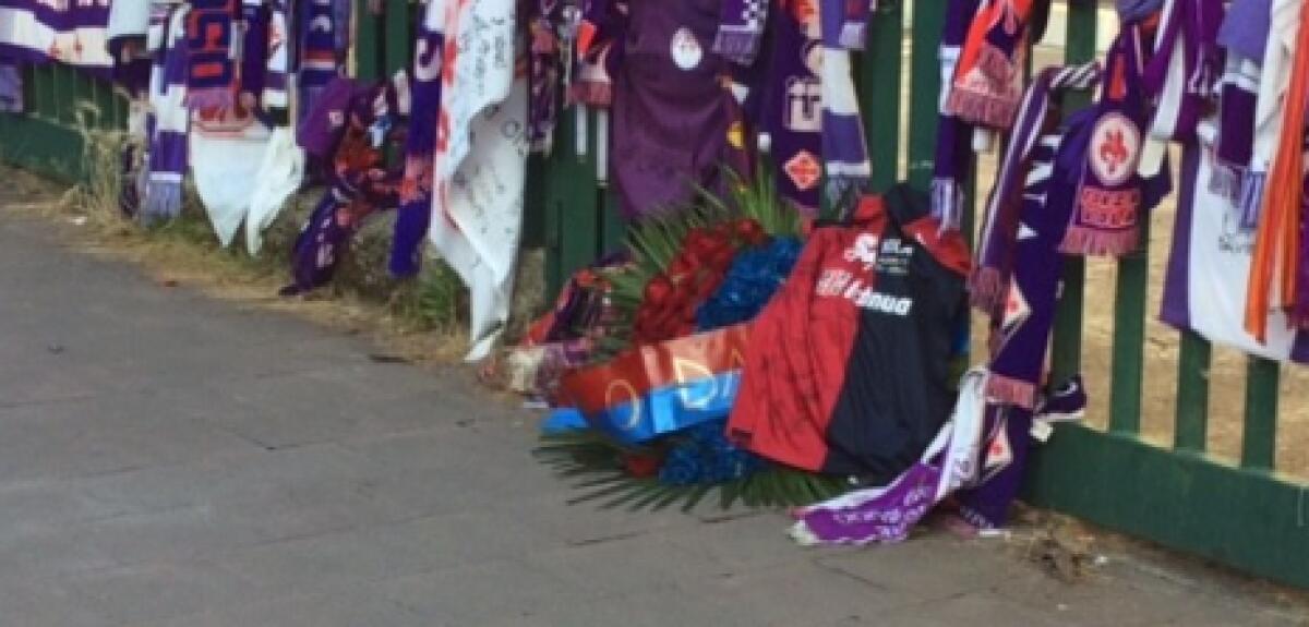 FOTO: Cagliari arrivato a Firenze e subito al Franchi per tributo ad Astori - 