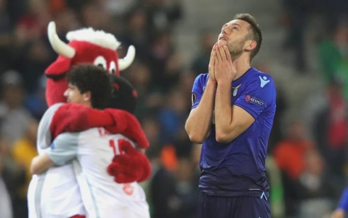 Inter, che colpo! Preso De Vrij a parametro zero, i dettagli dell'accordo - 