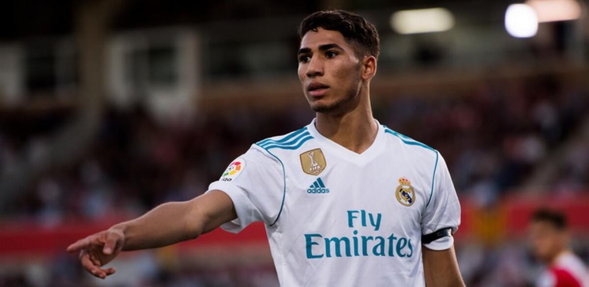 Per il ruolo di terzino destro si punta un esubero del Real Madrid - GIRONA, SPAIN - OCTOBER 29: Achraf Hakimi of Real Madrid CF gestures during the La Liga match between Girona and Real Madrid at Estadi de Montilivi on October 29, 2017 in Girona, Spain. (Photo by Alex Caparros/Getty Images)