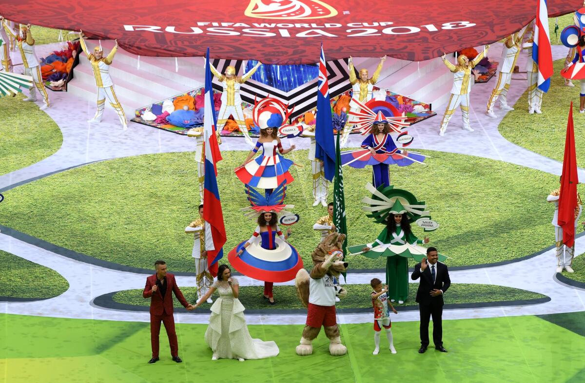 (FOTO) Russia 2018: la cerimonia di apertura è spettacolare, Robbie Williams e Ronaldo i protagonisti... - 