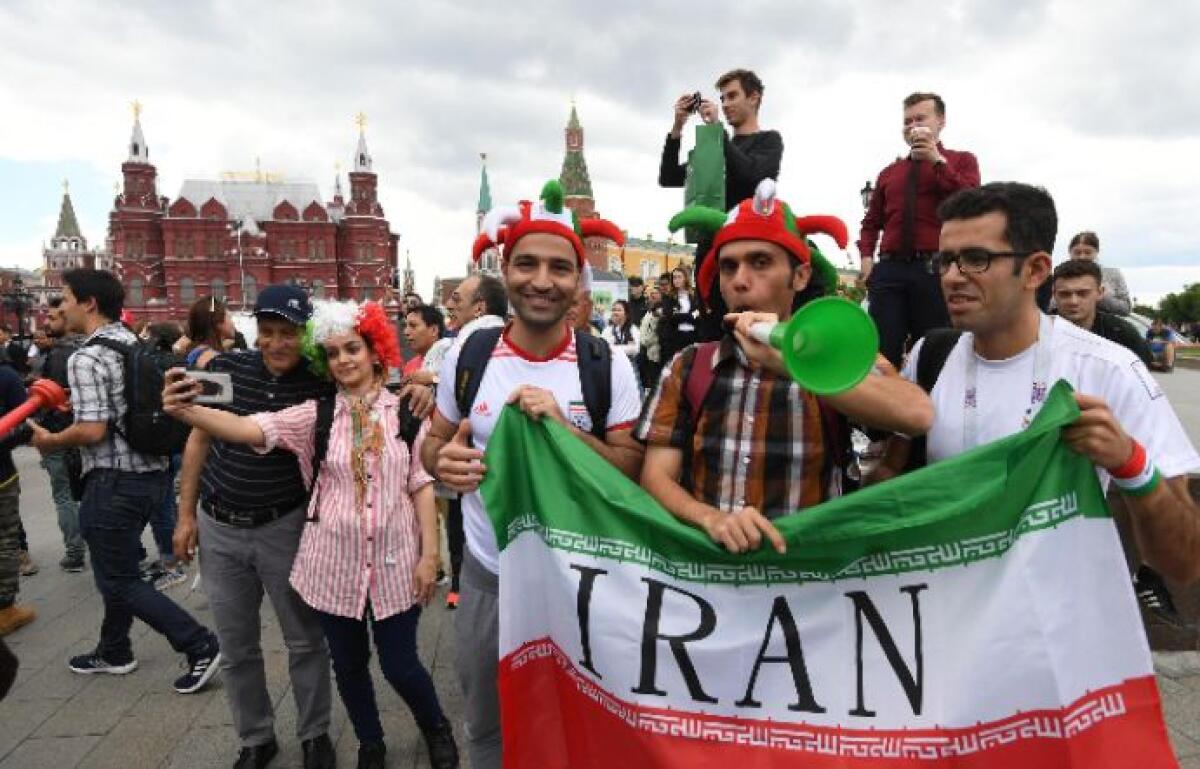 Dalla Russia: tifosi iraniani assediano l'hotel del Portogallo e impediscono agli avversari di riposare - 