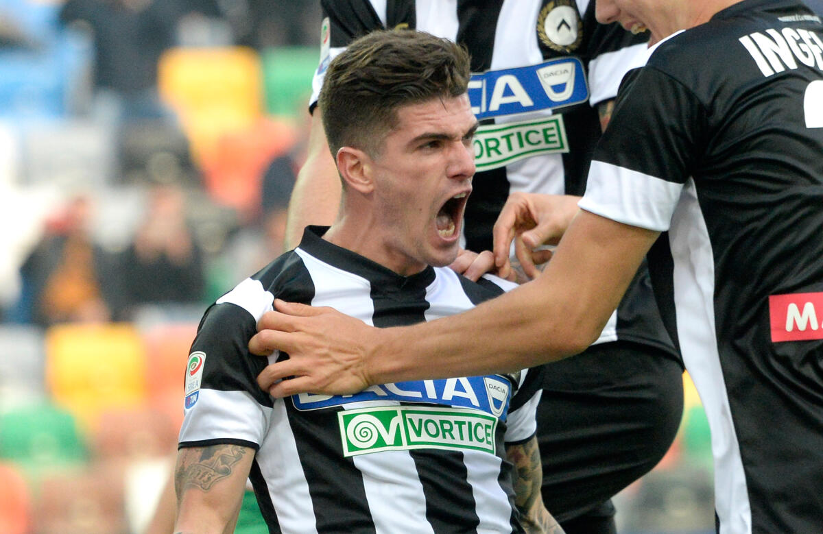 Ci siamo per De Paul. Summit Corvino-Udinese oggi per chiudere - UDINE, ITALY - OCTOBER 29:  Rodrigo Javier De Paul of Udinese Calcio ceebrates after scoring  his team's first goal from the penalty spot during the Serie A match between Udinese Calcio and Atalanta BC at Stadio Friuli on October 29, 2017 in Udine, I