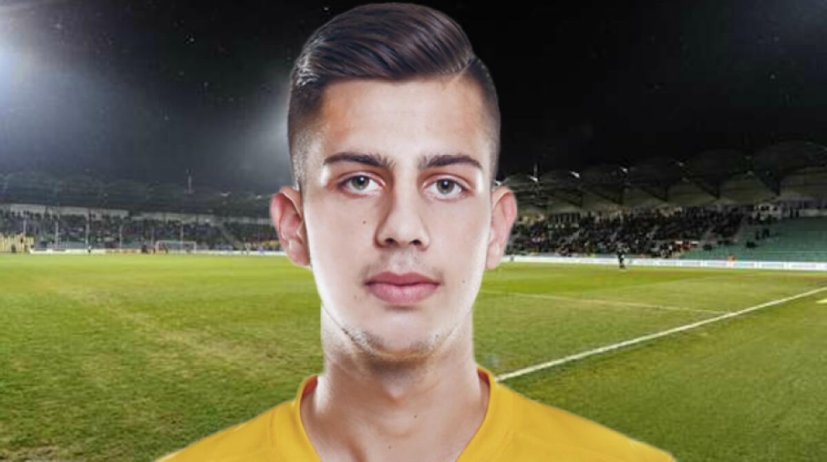Hancko: "Mi volevano in Spagna ma ho scelto la Fiorentina che ha avuto un grande interesse per me" - 