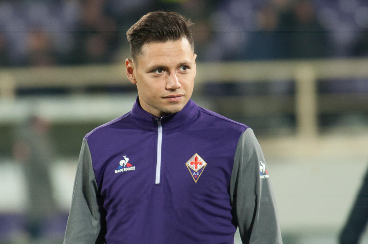 (VIDEO): Zarate al momento della firma con il Velez sceglie il Boca Juniors ed i tifosi danno fuoco alla maglia... - Firenze, stadio Artemio Franchi, 22.12.2016, Fiorentina-Napoli, Foto Fiorenzo Sernacchioli. Copyright Labaroviola.com